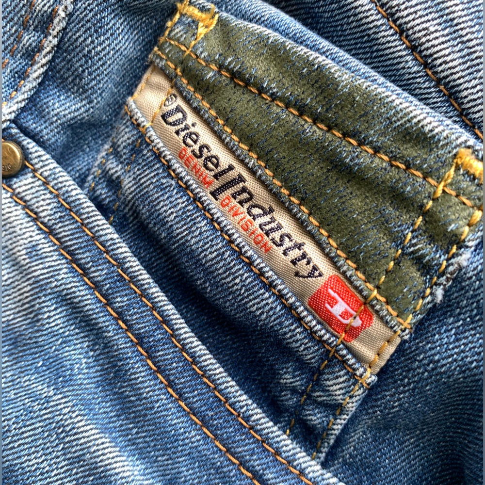 DIESEL Grupee Super Slim-Skinny Jeans